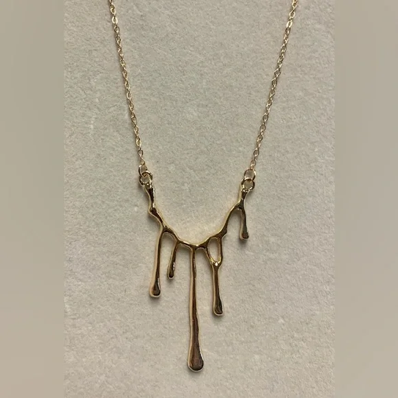 💛 Golden Lava Droplet Pendant Necklace - Picture 3 of 10